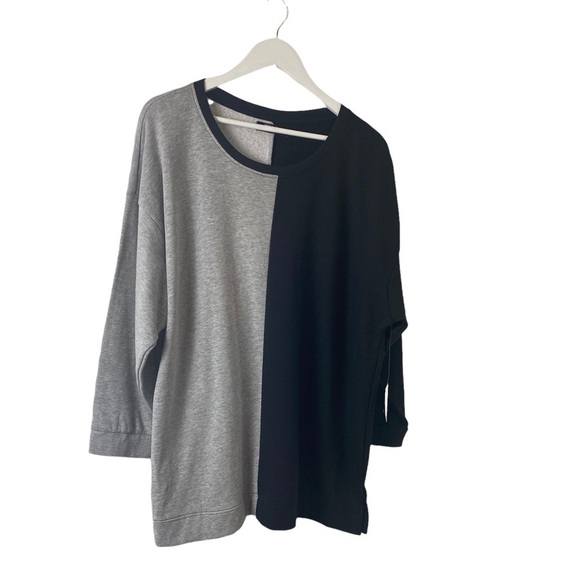 Jolie & Joy Sweaters - Jolie & Joy Women Black and Gray Color Block Light Weight Sweater.  Sz 3X